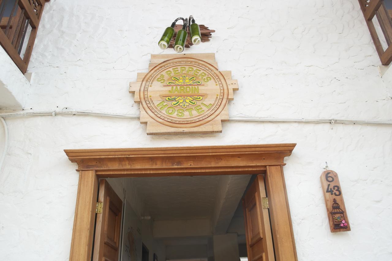 Sergeant Pepper'S Hostel Jardín Eksteriør billede