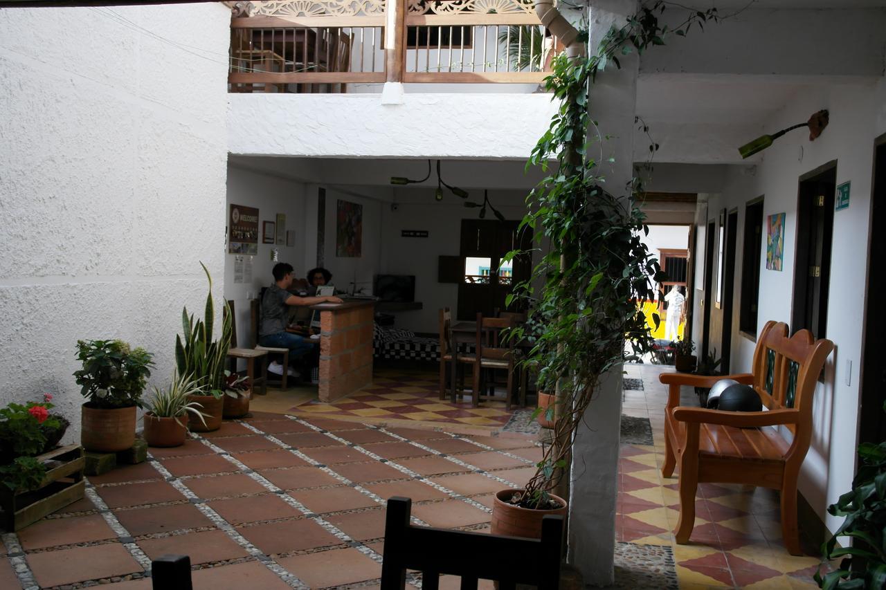 Sergeant Pepper'S Hostel Jardín Eksteriør billede